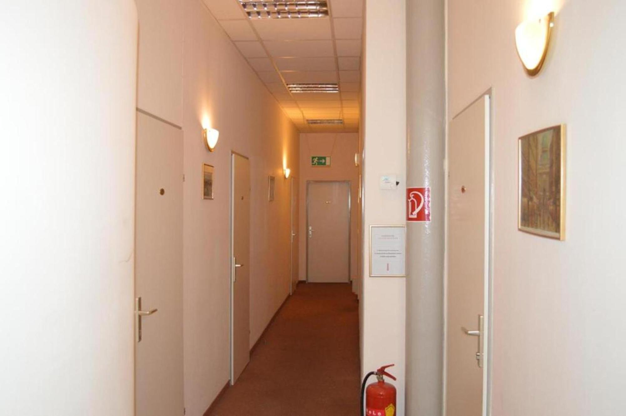 Pension Walzerstadt Vienna Exterior photo